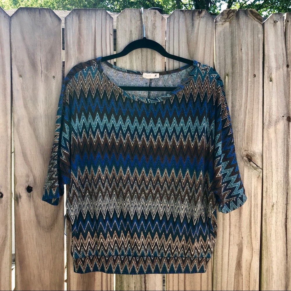 ZIGZAG PATTERN TOP